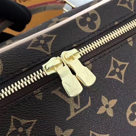 louis vuitton bag zip